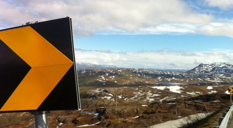 10 steps for successful hitchhiking