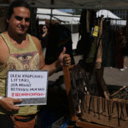 An Argentinian man and his handicraft at Kauppatori