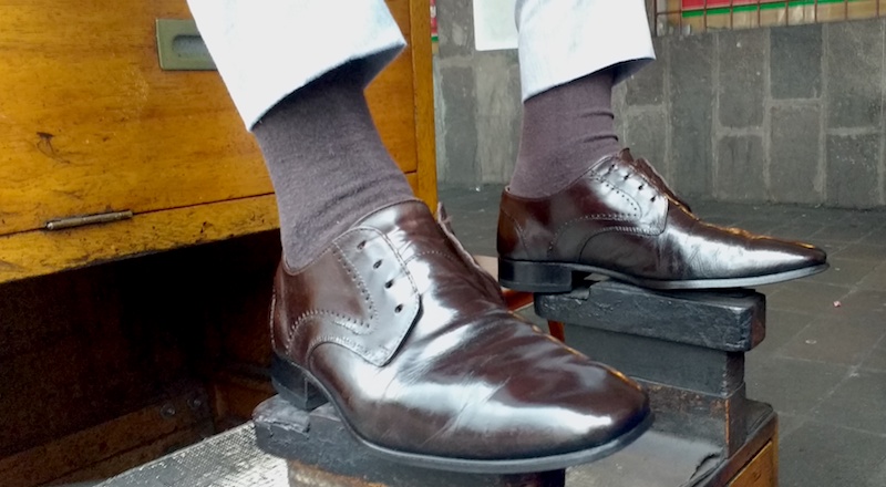 Shoe polishers Plaza Grande