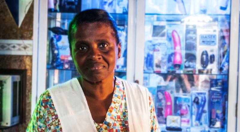 Ceneida Kiss Me motel