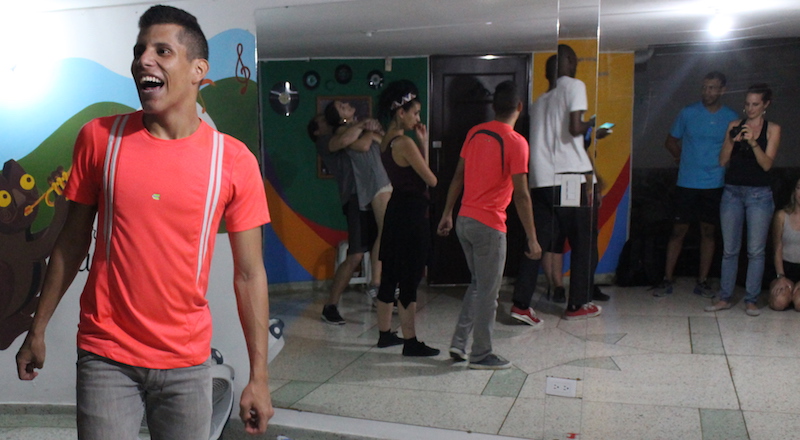 Miguel Ferrerossa teaching in Arrebato Caleño